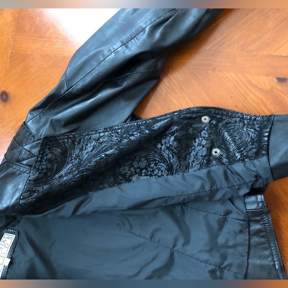 Black Leather Jacket With Patterned Lining Size S - image 8
